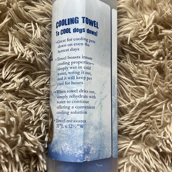 Dog cooling towel - Picture 3 of 5
